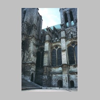 Chartres, 36, Chor und S-Querhaus von SO, Foto Heinz Theuerkauf.jpg